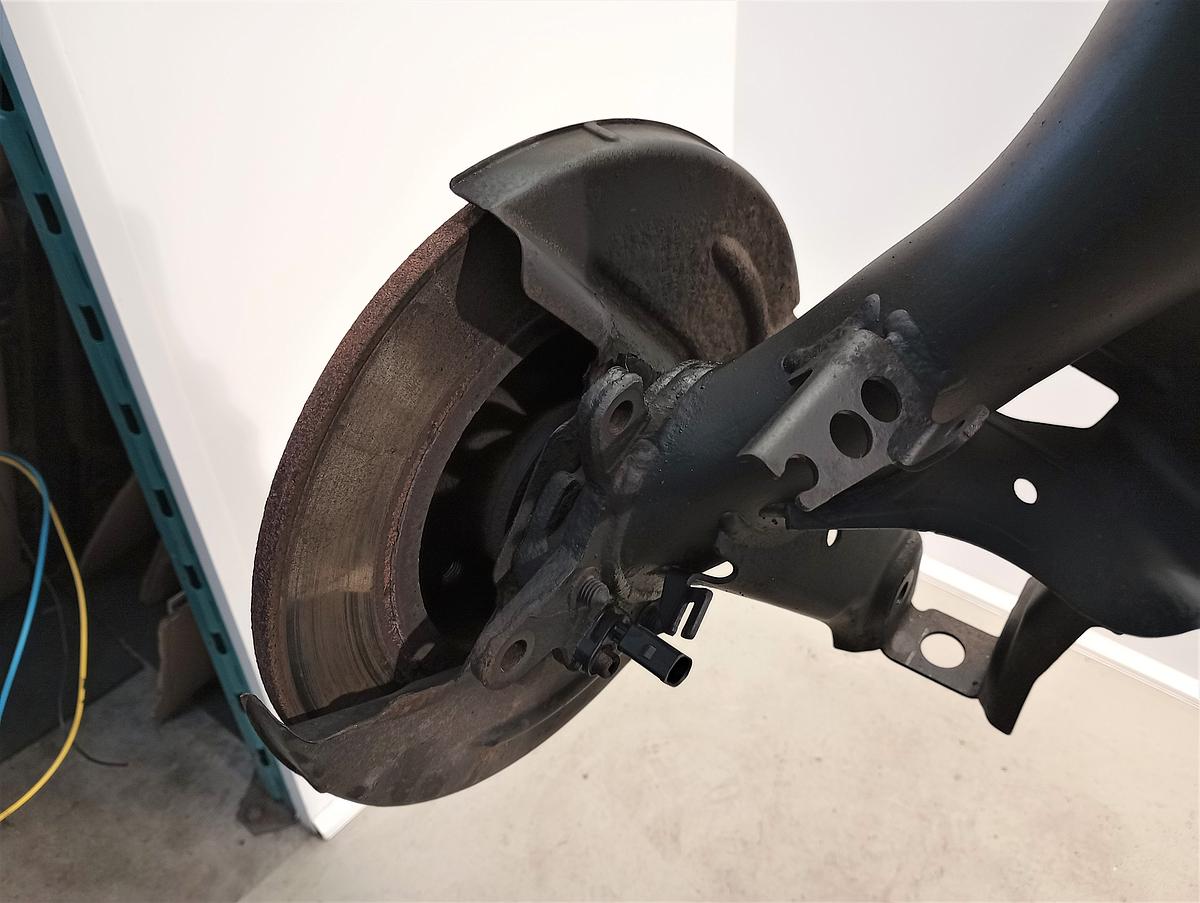 VW Golf VII Variant orig Hinterachse 1598ccm TDI 81KW 5Q0501049AF Bj 2015 VW Golf VII Variant orig Hinterachse 1598ccm TDI 81KW 5Q0501049AF Bj 2015